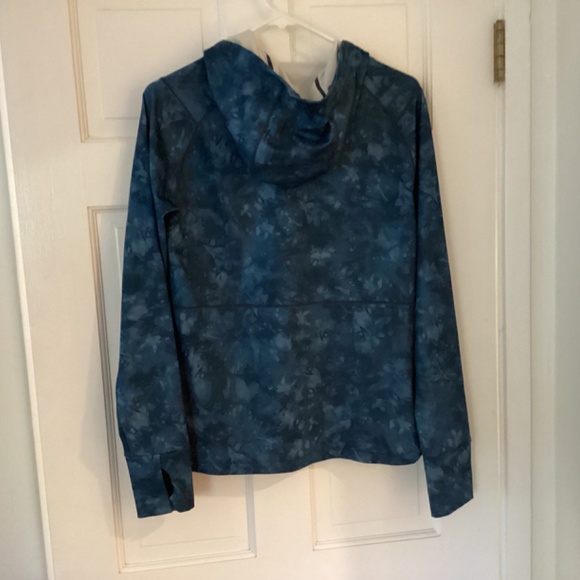 Carve Designs Athletic Zipper Long sleeve top with hood - Picture 4 of 5